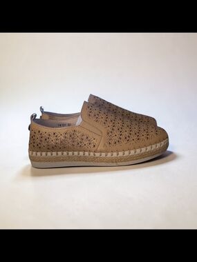 bernie mev. Womans Taupe Perforated Slip-On Shoes